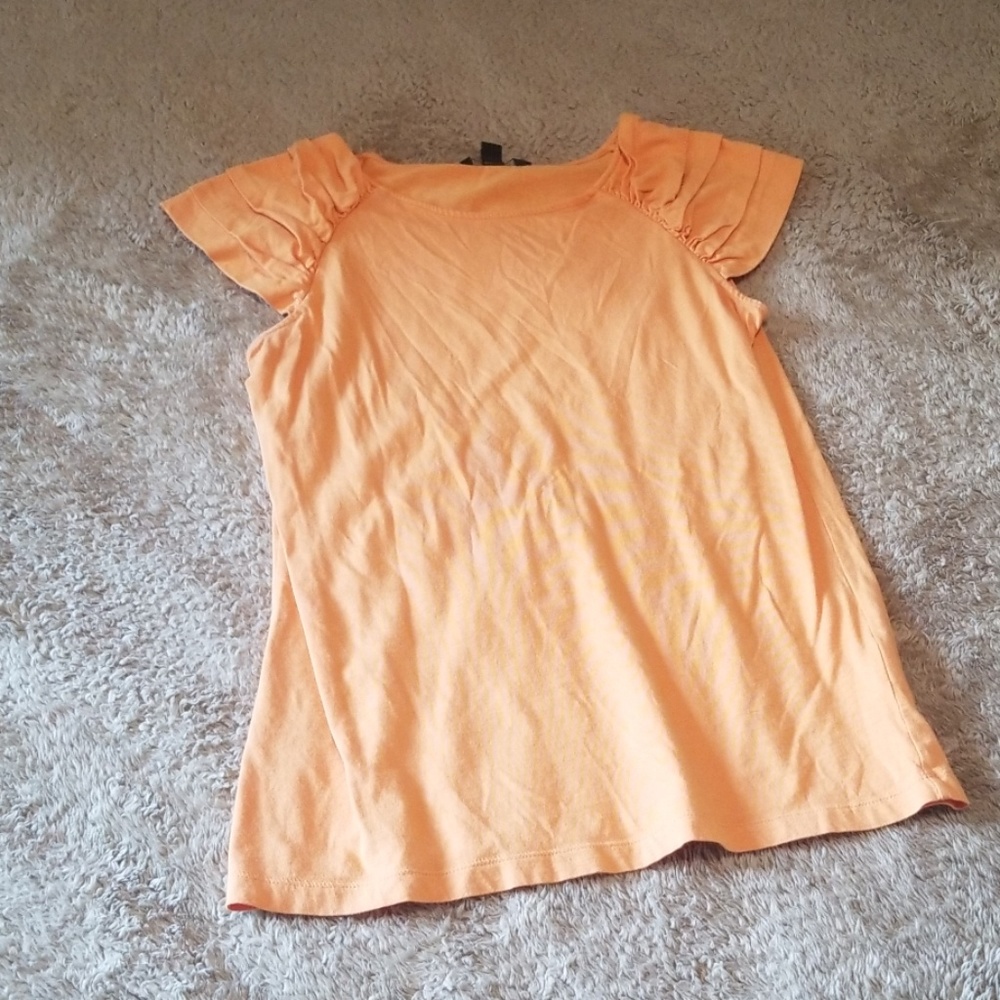 T-shirt with cute sleeves